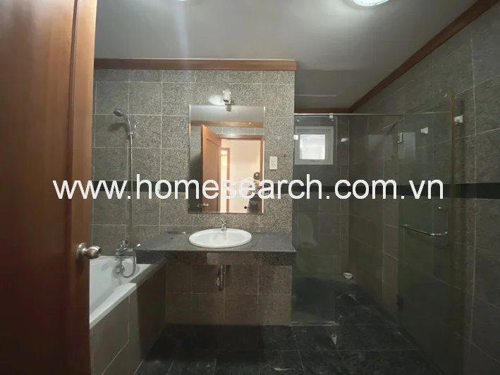 4 Bedroom apartment in Hoang Anh River View for rent - 16