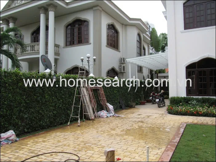 Villa for rent in Compound Thao Dien - An Khanh Ward - 4