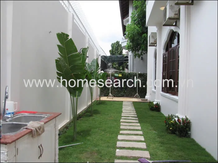 Villa for rent in Compound Thao Dien - An Khanh Ward - 2