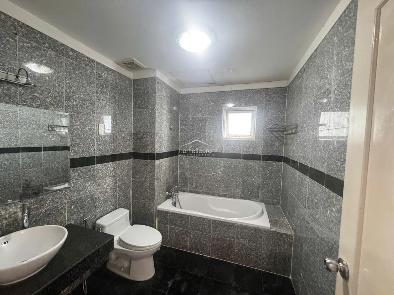 3 Bedroom apartment in Hoang Anh River View for rent - 12