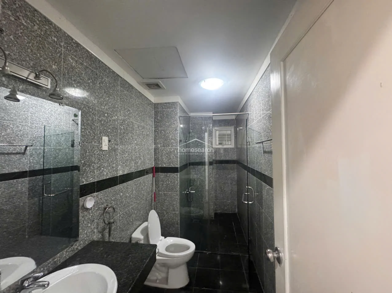 3 Bedroom apartment in Hoang Anh River View for rent - 11