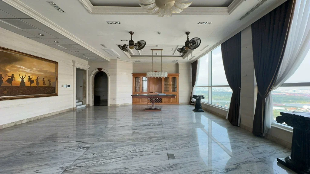 Penthouse in Thao Dien Pearl for rent