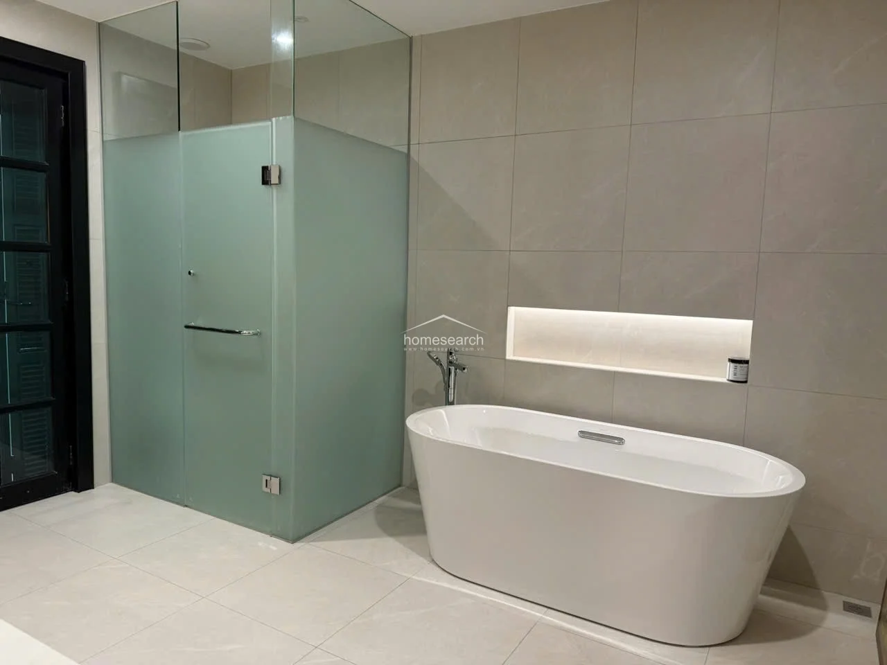Villa for rent in Compound Thao Dien - An Khanh Ward - 6