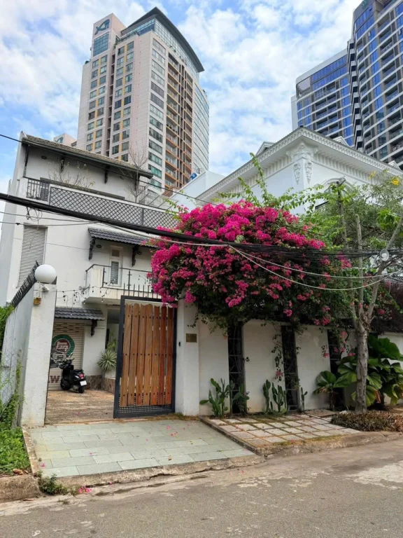 Villa for rent in Compound Thao Dien - An Khanh Ward - 2