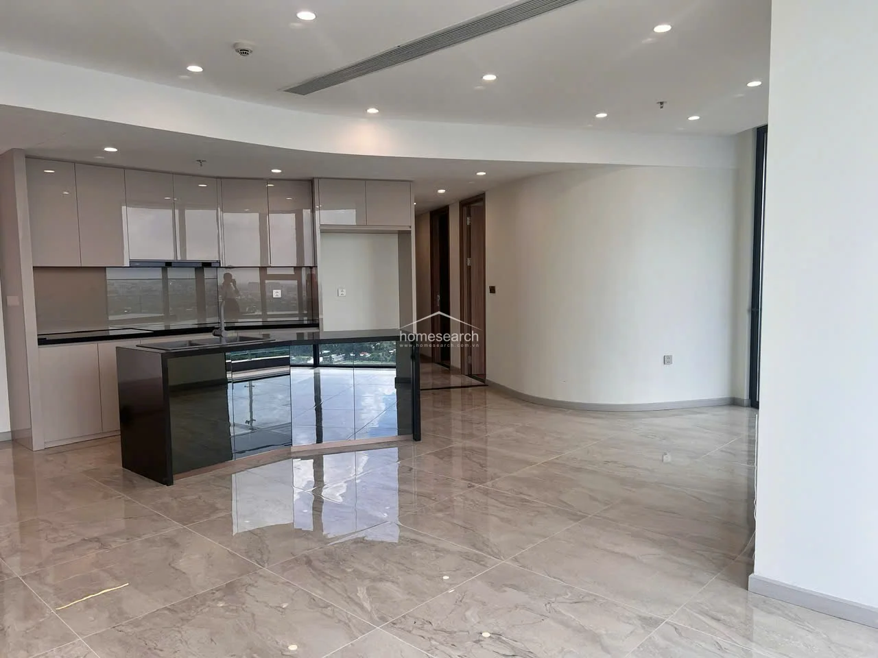 Unfurnished 3 Bedroom Apartment in Thao Dien Green - 2