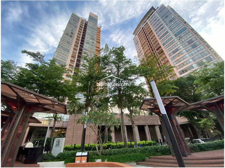 Xi Riverview Place