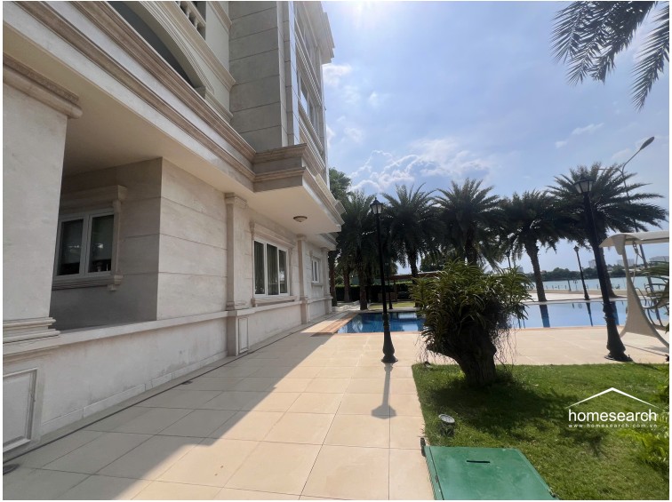 Riverside Palace
