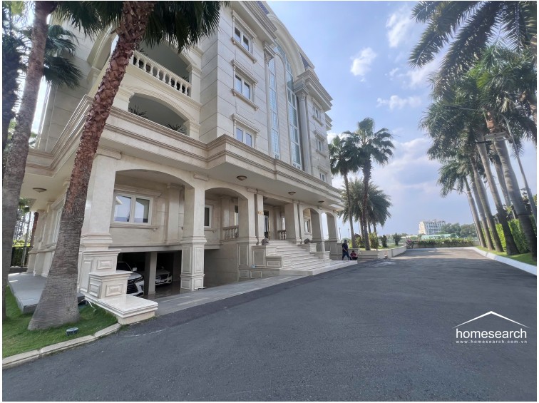 Riverside Palace