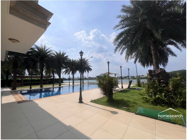 Riverside Palace