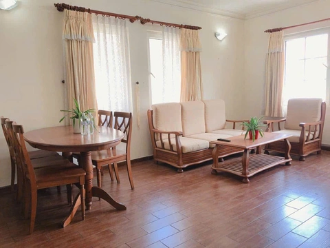 Căn hộ dịch vụ 4 Phòng ngủ 1 Phòng tắm tại P. An Khánh