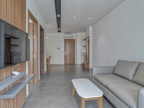 Modern 1-Bedroom 60-sqm Serviced Apartment in Thao Dien